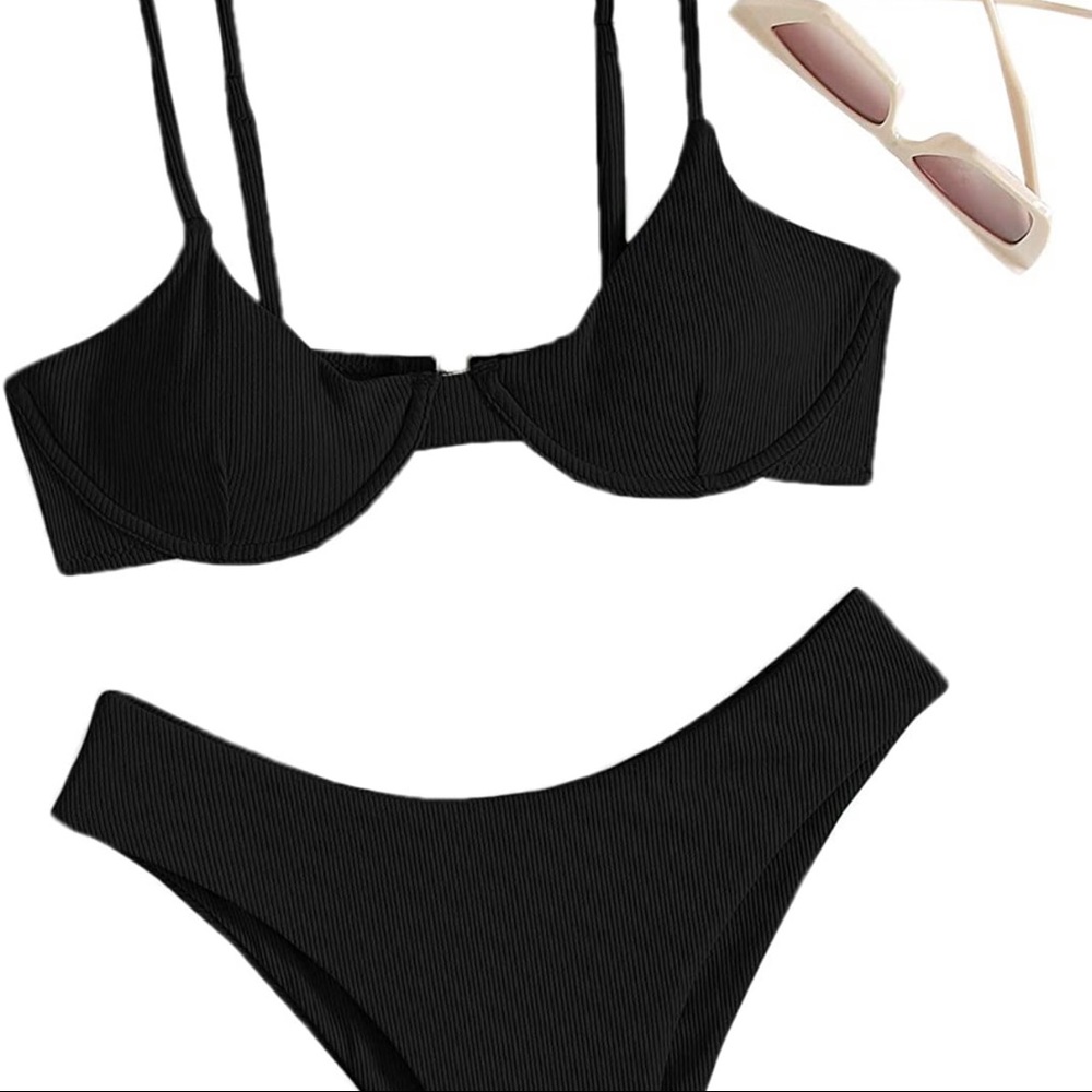 Black ribbed bikini